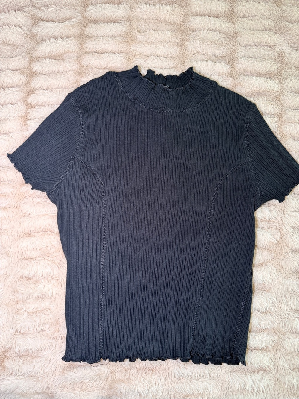Eyeshadow Black Ribbed Short Sleeve Mock-Neck Top